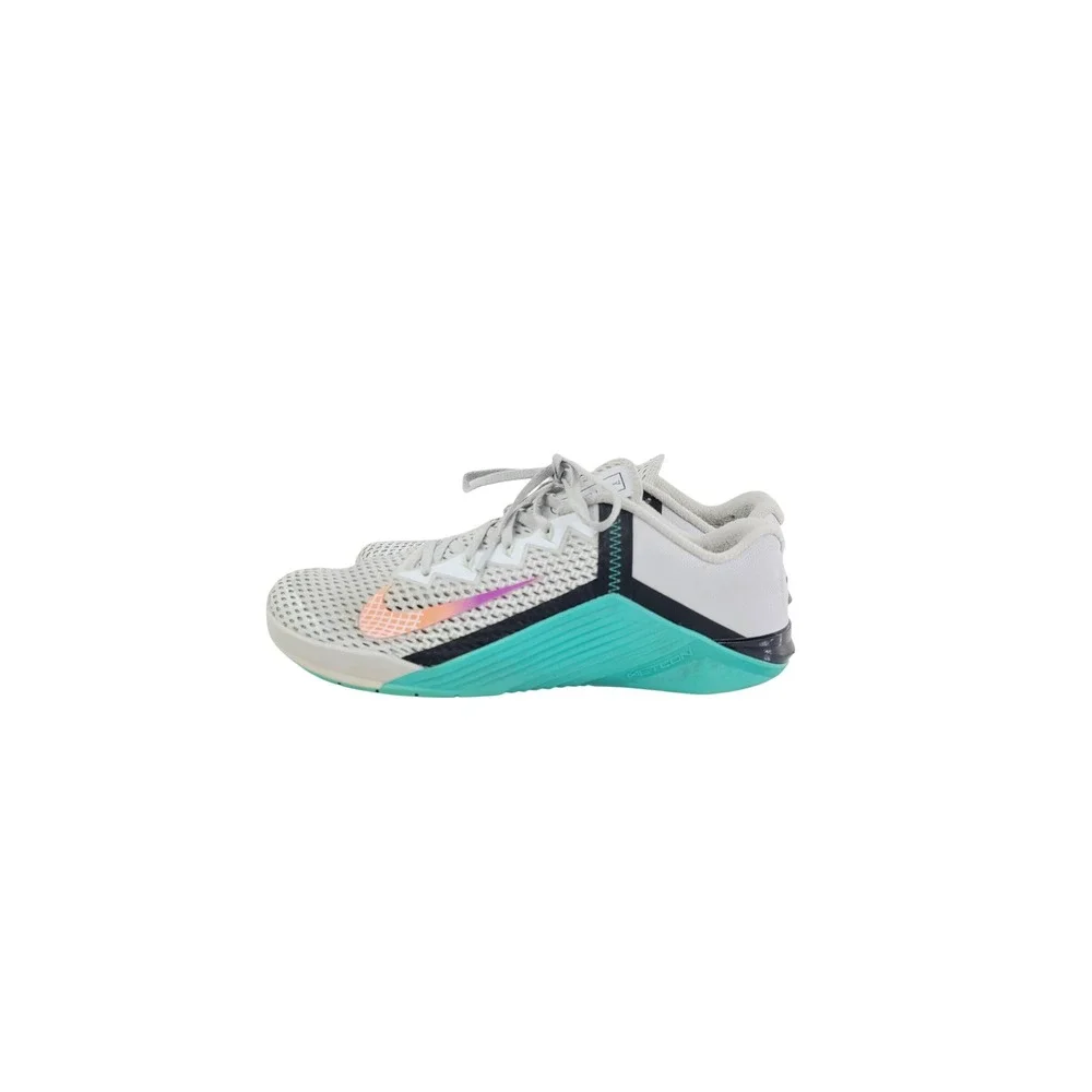 Nike,‎ Solid Low-top Cross-Training Shoes, Men's Size 11.5 White / Aqua.